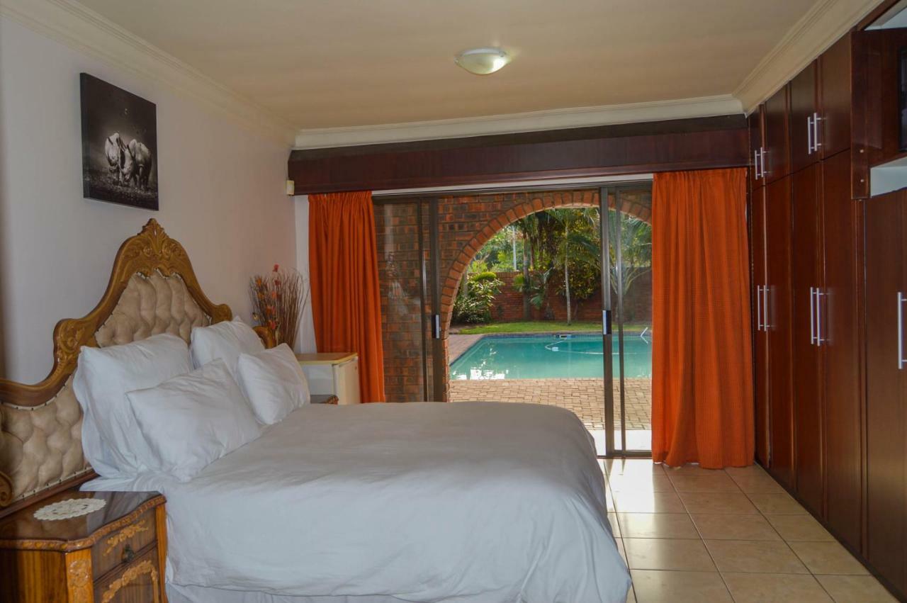 Emangunini Guest House Richards Bay Exterior photo